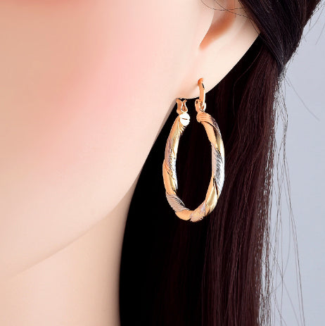 Elegant 18K Gold Original Design Women's Small Earrings