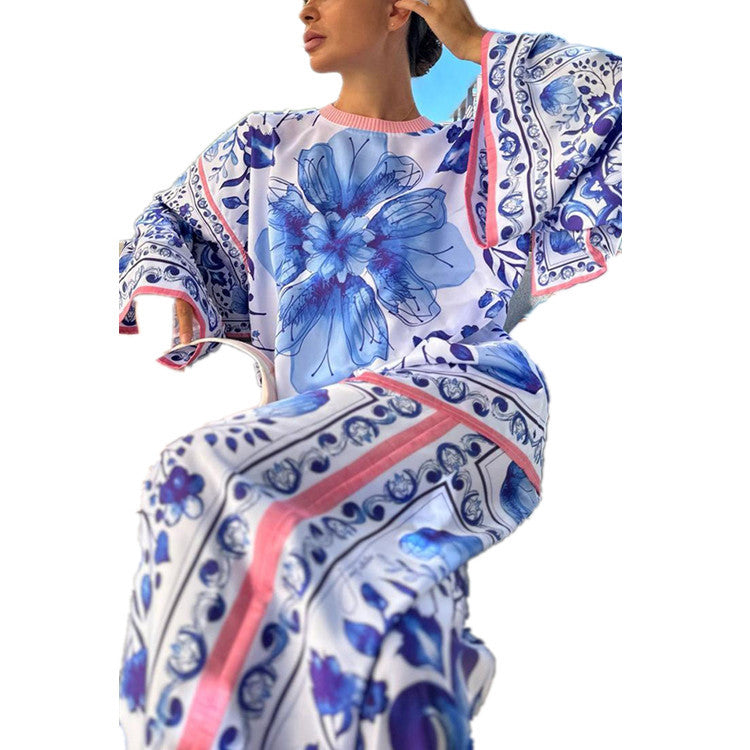 Elegant Blue and White Porcelain Printed Top and Trousers Two-piece Suit for a Casual Look