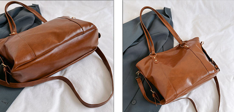 Women's Vintage-inspired Shoulder Bag with Spacious Storage