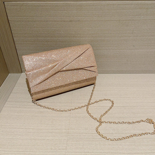 Elegant Gold Envelope Clutch for Fashionable Occasions