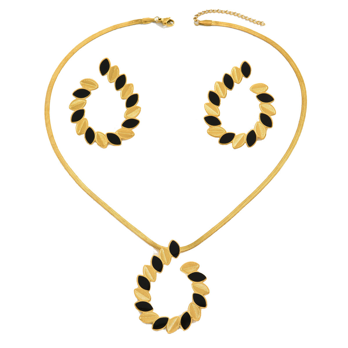 Stylish Earrings and Necklace Set - Women's Jewelry with Intricate Leaf Design