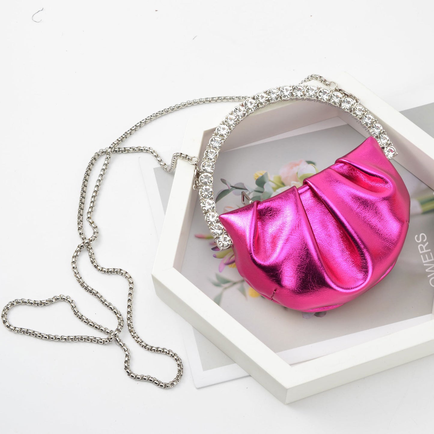 Women's Fashion Diamond-Embellished Clutch for a Touch of Personal Style