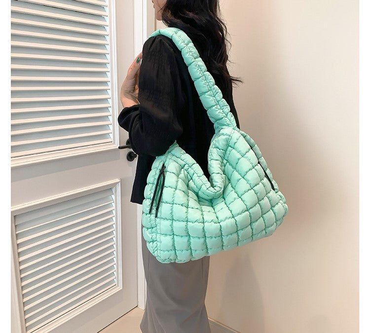 Women's Fashion Shoulder Crossbody Large Capacity Handbag Pleated Cloud Bag